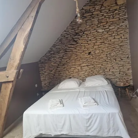 La Grange Du Peuch, 10 Personnes * Coly-Saint-Amand